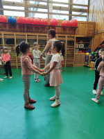 /album/kismuzsika-elozenes-tancos-foglalkozas/besz-paros-jpg/